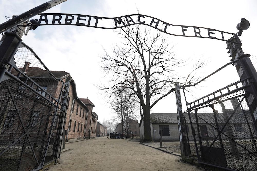 Morden och orden i Auschwitz